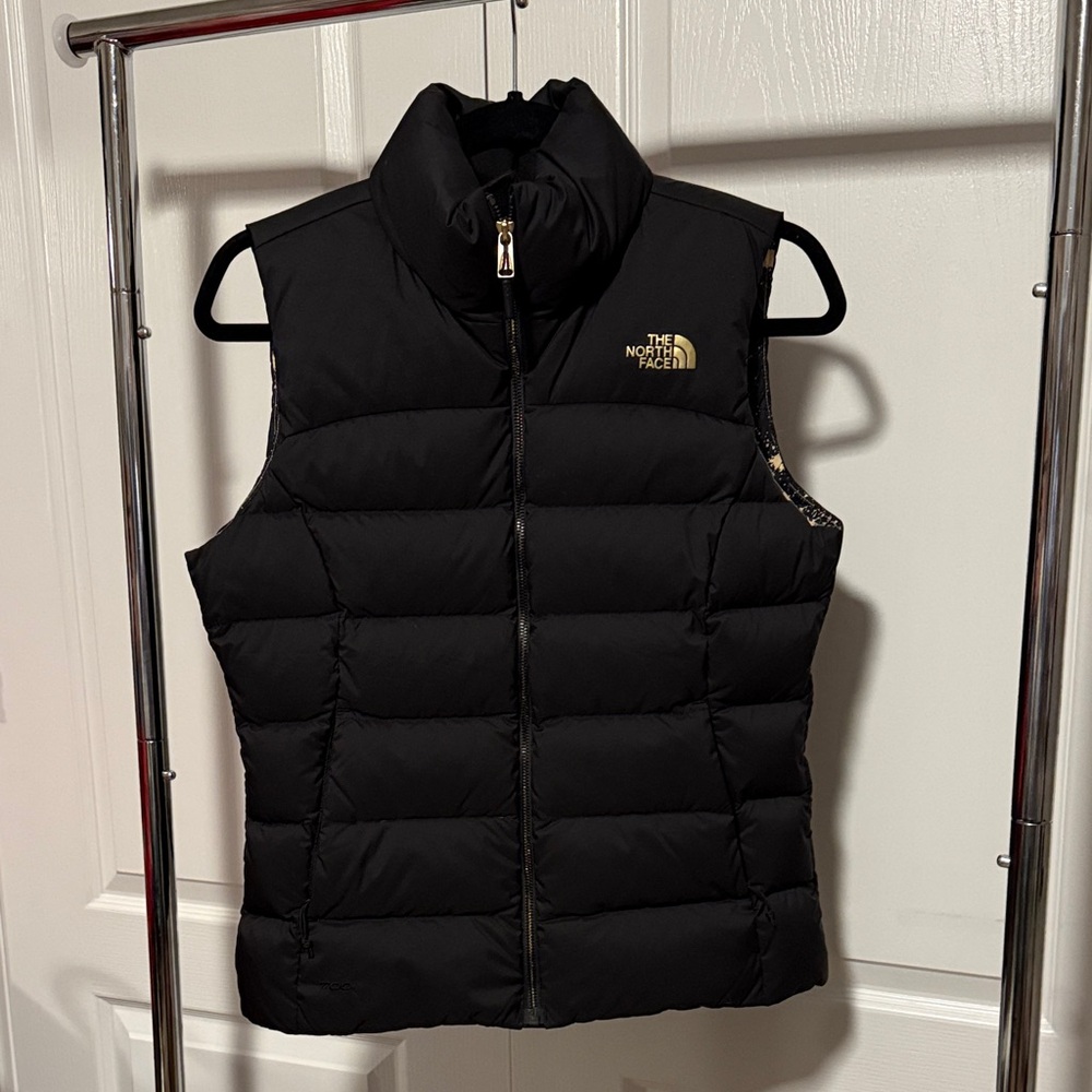 The North Face 700 Black Women's Puffer Vest